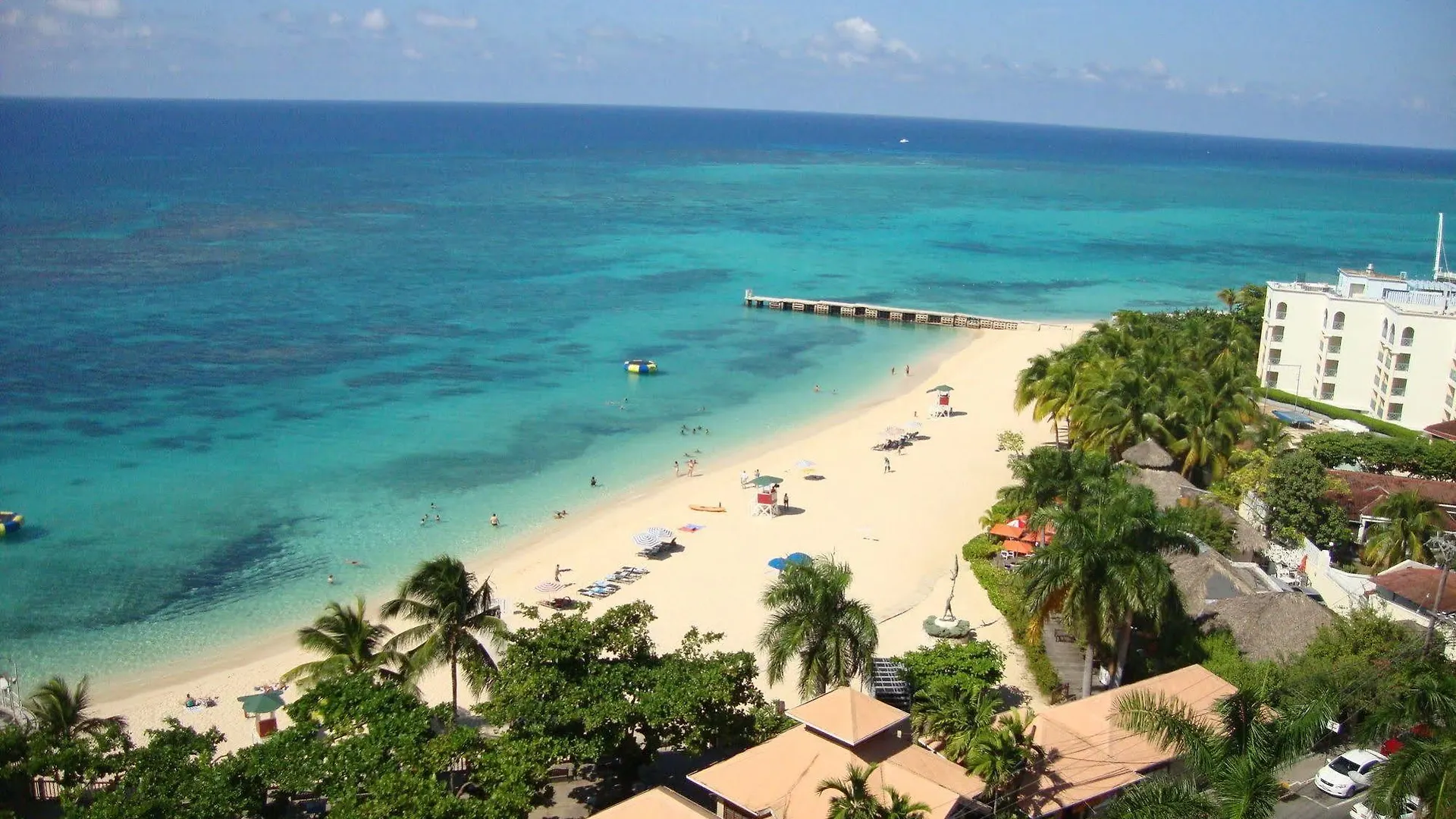 Kontakte von Ocean Suite Beach Front At Mobay Club